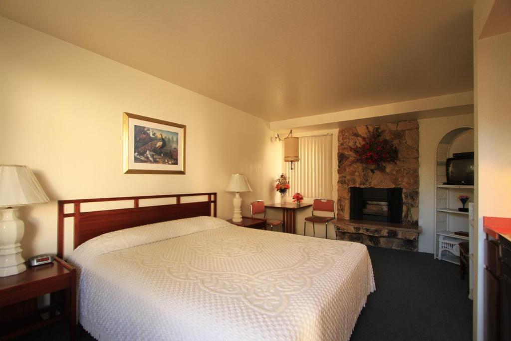 Monterey Fireside Lodge Δωμάτιο φωτογραφία