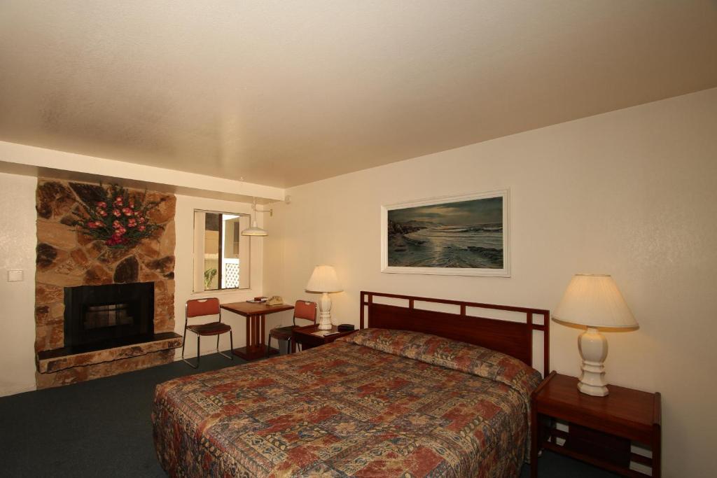 Monterey Fireside Lodge Δωμάτιο φωτογραφία