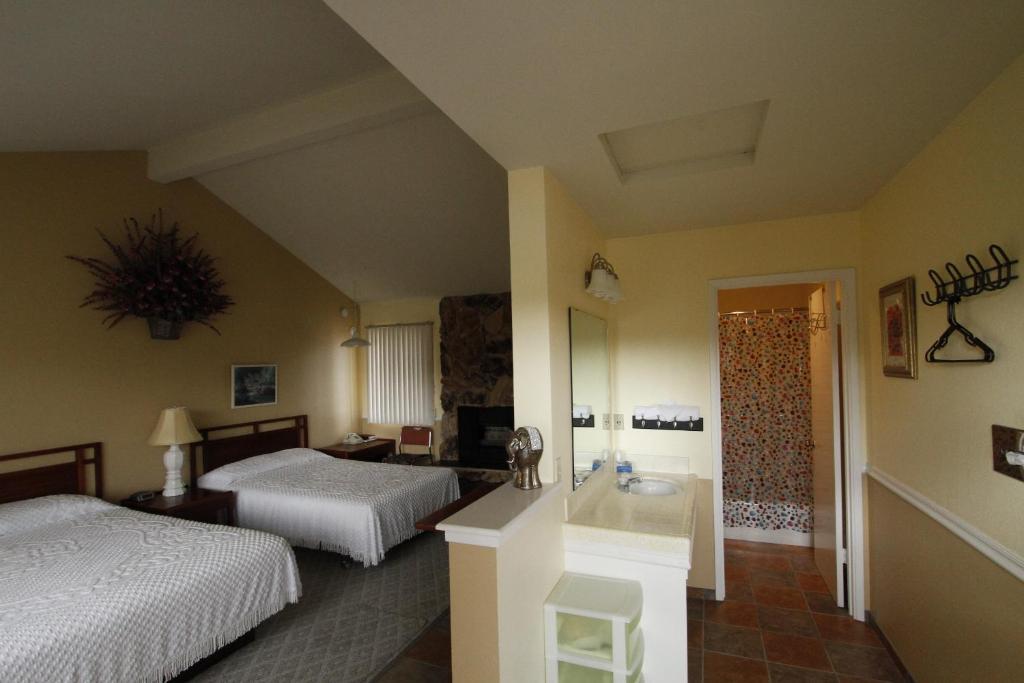 Monterey Fireside Lodge Δωμάτιο φωτογραφία