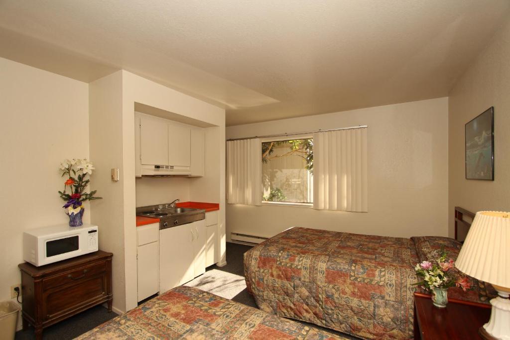 Monterey Fireside Lodge Δωμάτιο φωτογραφία