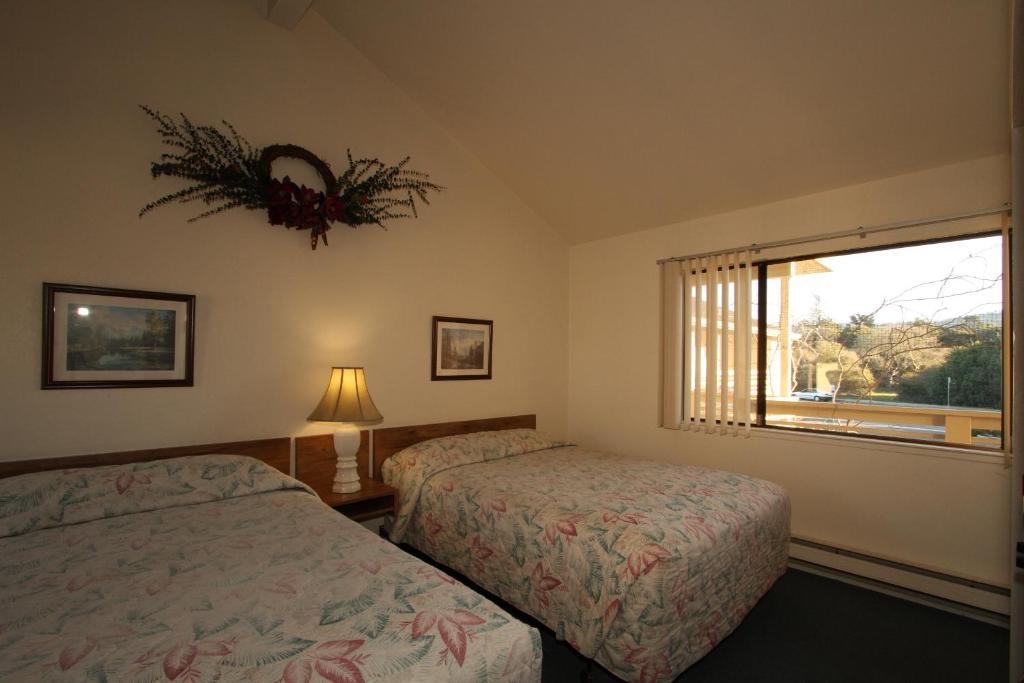 Monterey Fireside Lodge Δωμάτιο φωτογραφία