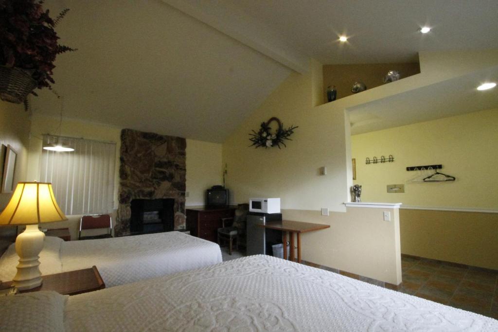 Monterey Fireside Lodge Δωμάτιο φωτογραφία